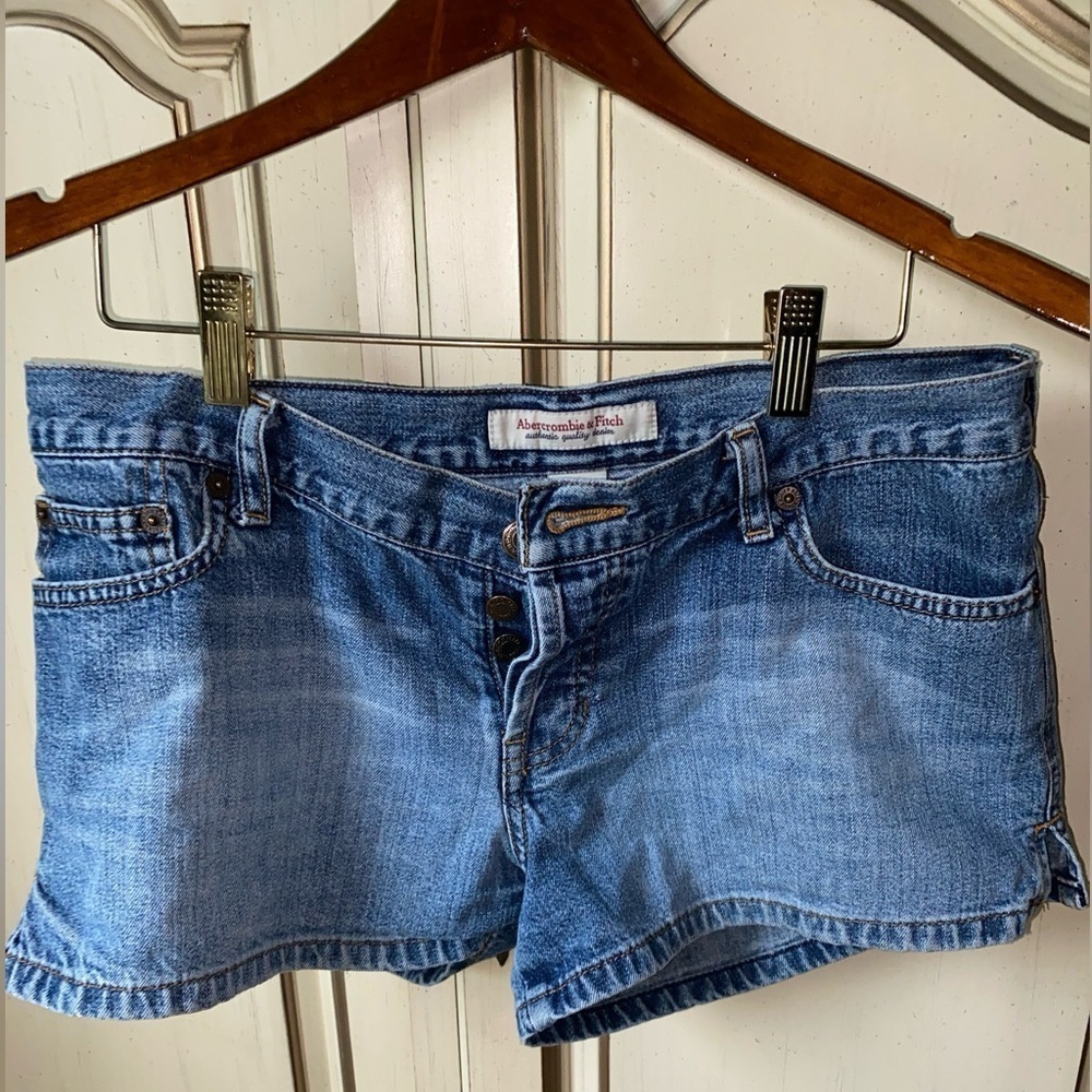 Vintage Abercrombie Button Fly Shorts With Side Slits Size 6